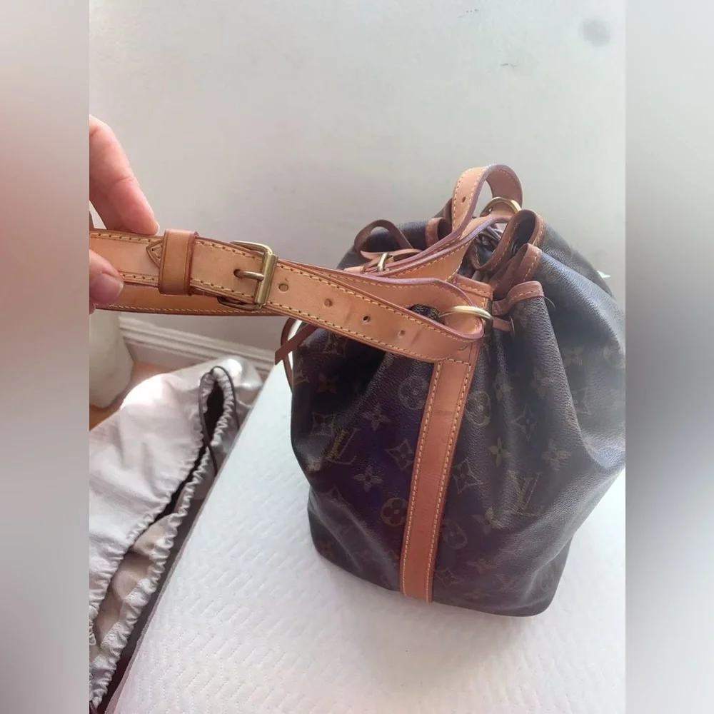 Louis Vuitton Petit Noé Monogram Bucket Bag Made in‎ France 2015